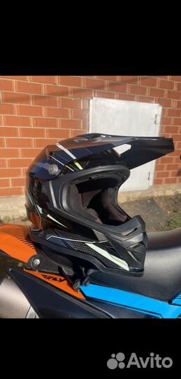 Кроссовый шлем Hizer