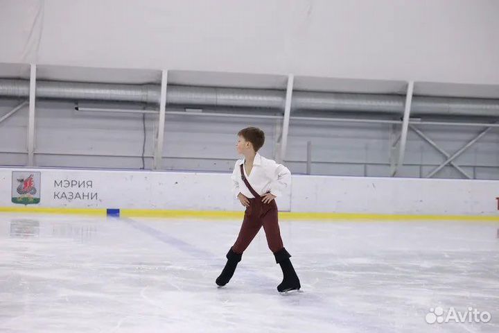 Костюм на мальчика для фигурного катания