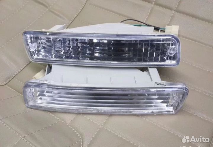 Поворотник на бампер land cruiser80