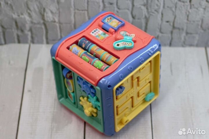 Бизикуб новый Развивающие игрушки