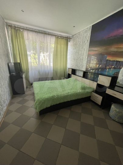 1-к. квартира, 60 м², 1/2 эт.