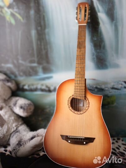 Классическая гитара бу