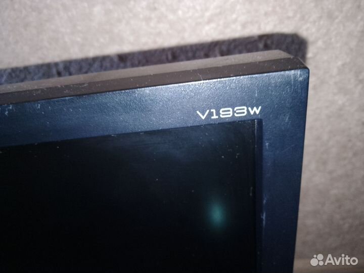 Мониторы широкоформатные: 22, 20, 19 дюймов