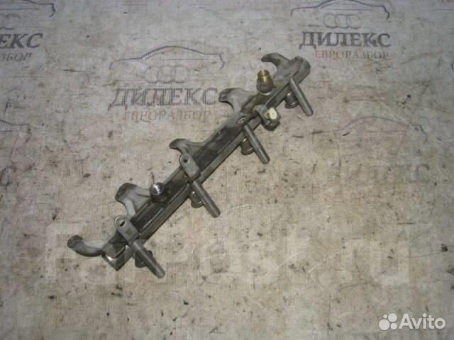 Рейка топливная (рампа) VW Passat (B6) 2005-2010