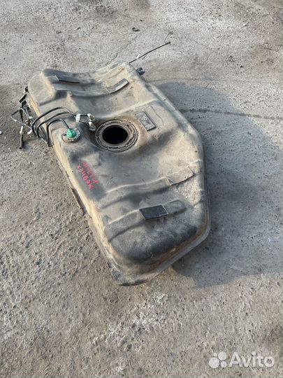 Лачети бензобак