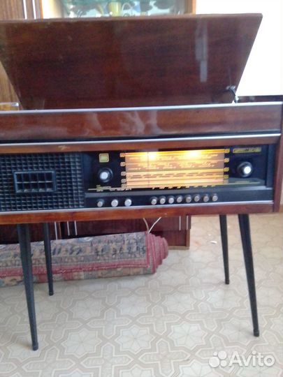 Радиола СССР ламповая Урал-114