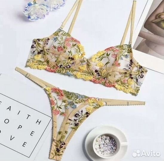 Кружево, вышивка на сетке