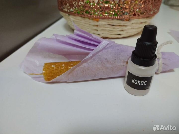 Свечи из натуральной вощины с запахом мёда