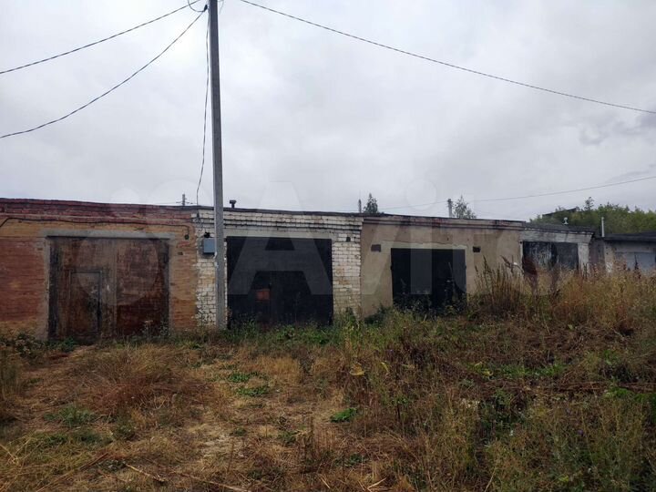 Гараж, > 30 м²