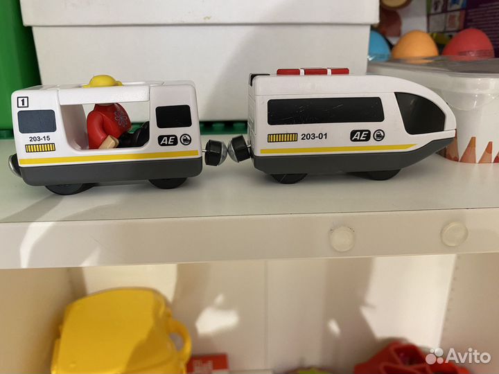 Электропоезд для деревянной железной дороги