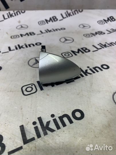 Уголок ручки двери задний левый Mercedes Ml W164