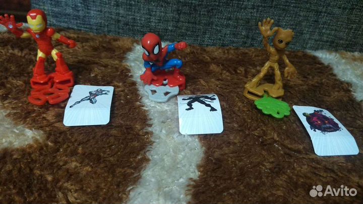 Киндер игрушки Marvel
