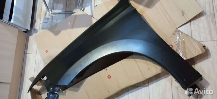 Крыло переднее левое Mitsubishi