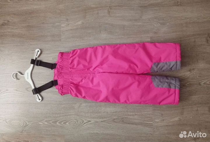 Демисезонный костюм на девочку 104