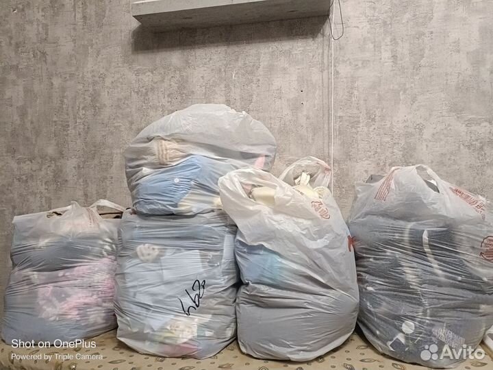 Отдам 5 пакетов вещей на мальчика