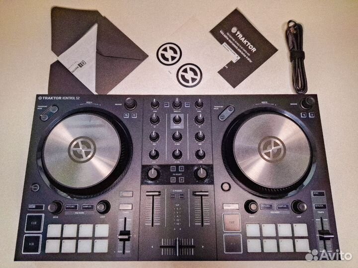 Dj контроллер traktor S2 Mk 3 / 28.500