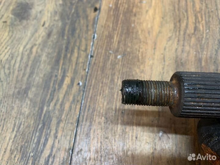 Volkswagen Polo шрус наружный передний