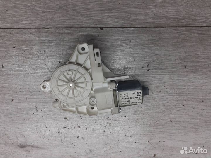 Моторчик стеклоподъемника пл VAG