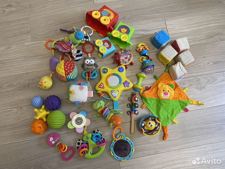 Пакет развивающих игрушек Fisherprice для малышей