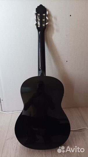 Классическая гитара шестиструнная