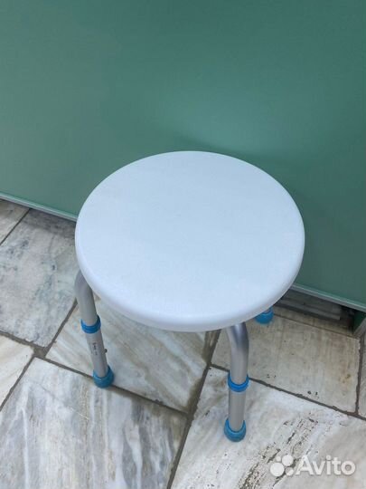 Табурет для ванной