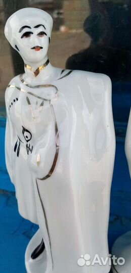 Фарфоровые статуэтки