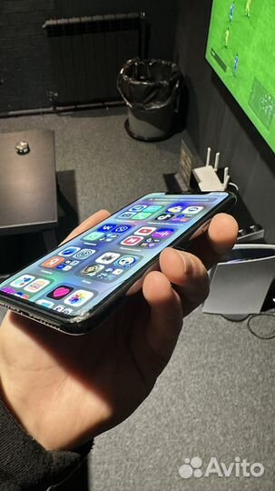 iPhone 11 Pro, 64 ГБ