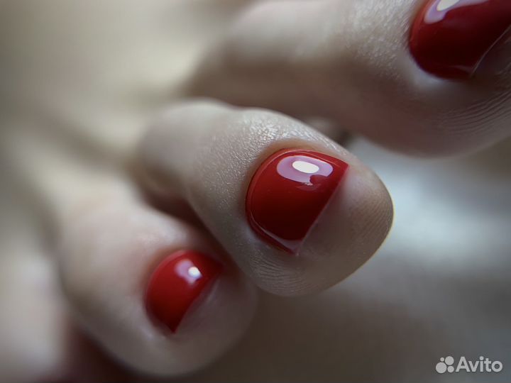 Маникюр и педикюр