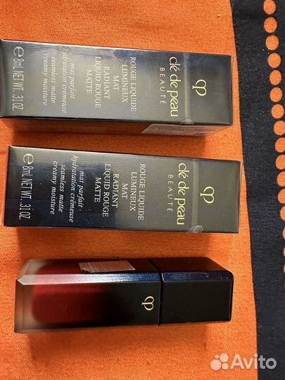 Жидкая помада с эффектом матового покрытия