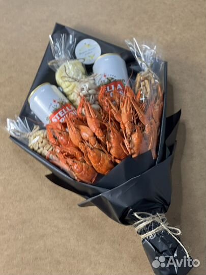 Подарок мужчине на праздник из раков