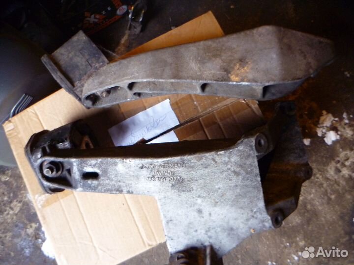 Опоры двигателя Фольксваген Транспортер Т2, Т3