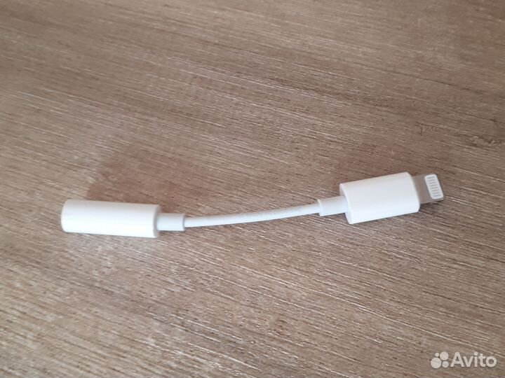 Переходник apple с lighting на aux