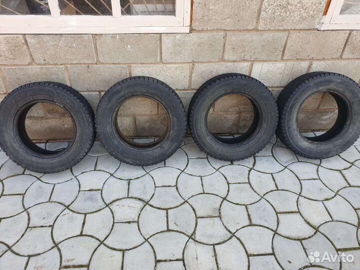 Bridgestone Ice Cruiser 7000 185/70 R14