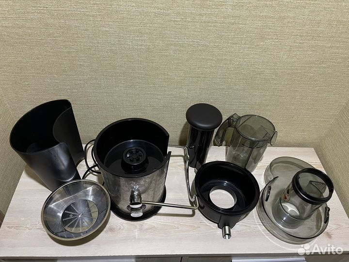 Соковыжималка Polaris PEA 1125AL Cristal