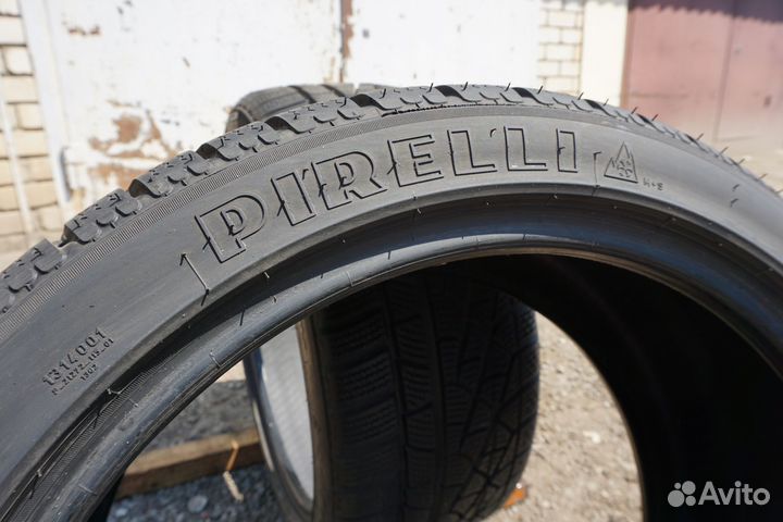 Pirelli Winter Sottozero 240 Serie II 245/40 R19 98V