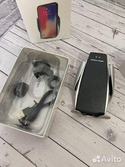 Автозарядка для телефона