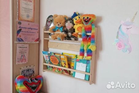 Полки-библиотеки для детской комнаты