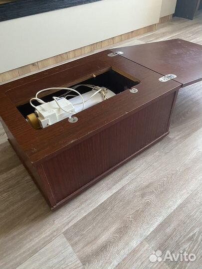 Машинка швейная Чайка -142М