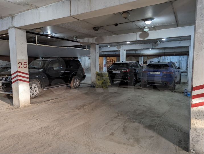 Машиноместо, 18 м²