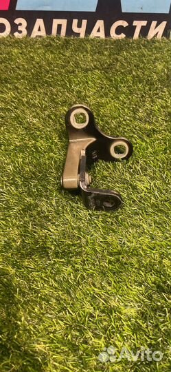 Петля двери передней левой Tesla Model Y 2023