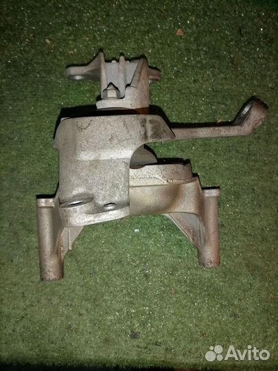 Опора двигателя (подушка двс) правая 11210JC20A Ni