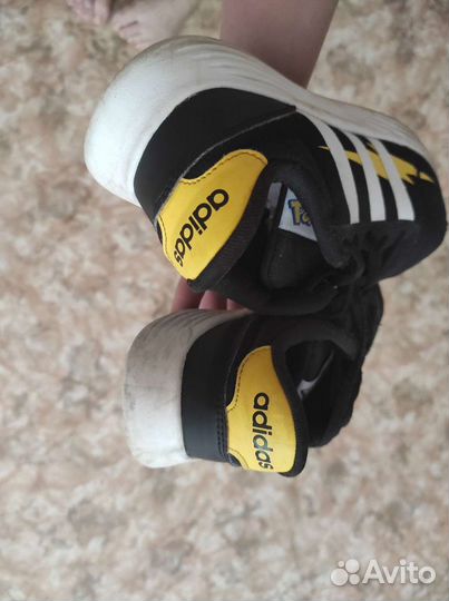 Кроссовки adidas Pokémon 35