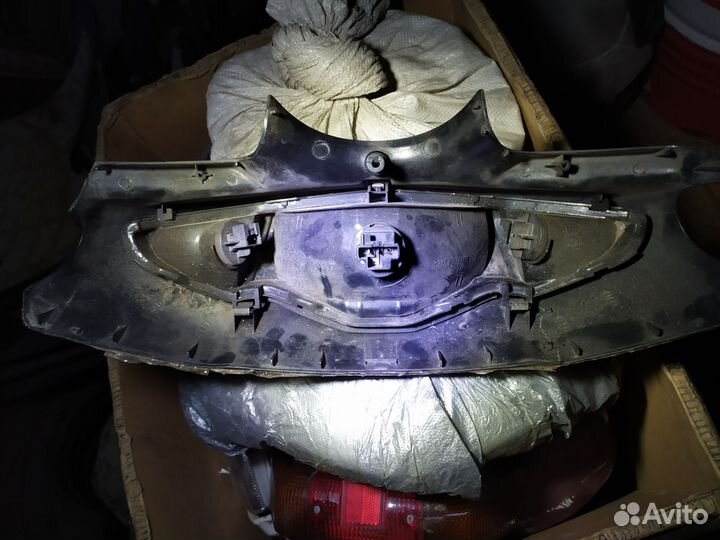 Пластик с фарой на мопед от хонда леад jf06