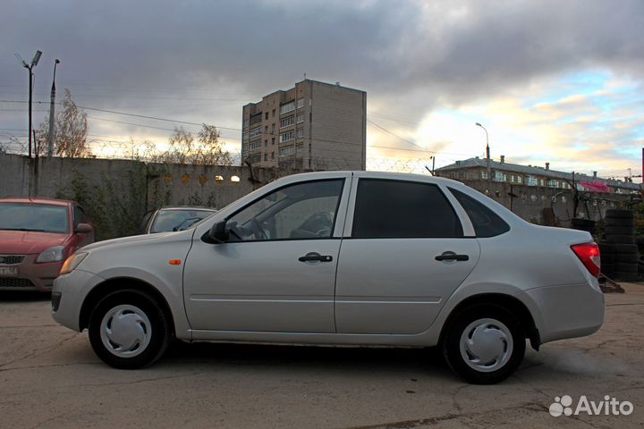 LADA Granta 1.6 МТ, 2012, 146 000 км