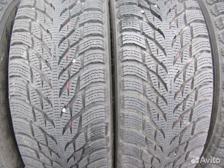 Nokian Tyres Hakkapeliitta R3 SUV 215/65 R16 102R