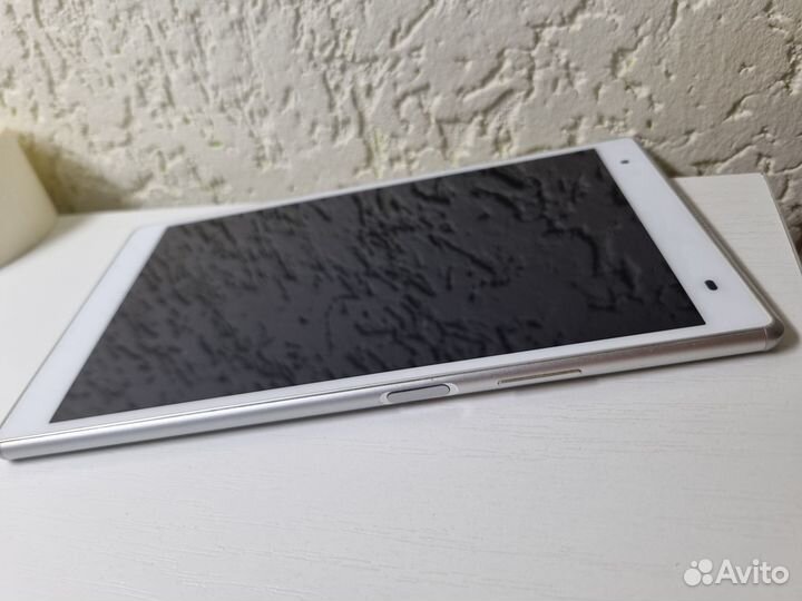 Планшет Lenovo TB-8704X 3gb 16Gb IPS 1920