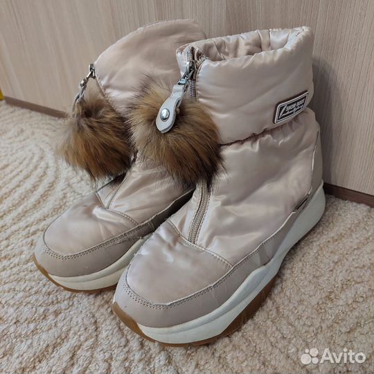 Дутики женские