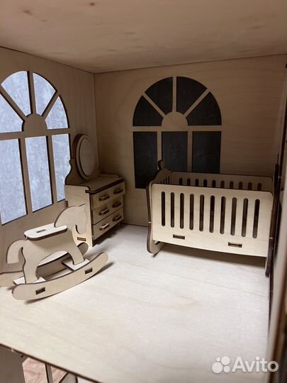 Домик кукольный деревянный