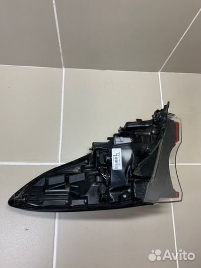 Фонарь задний левый Toyota C-Hr 2016