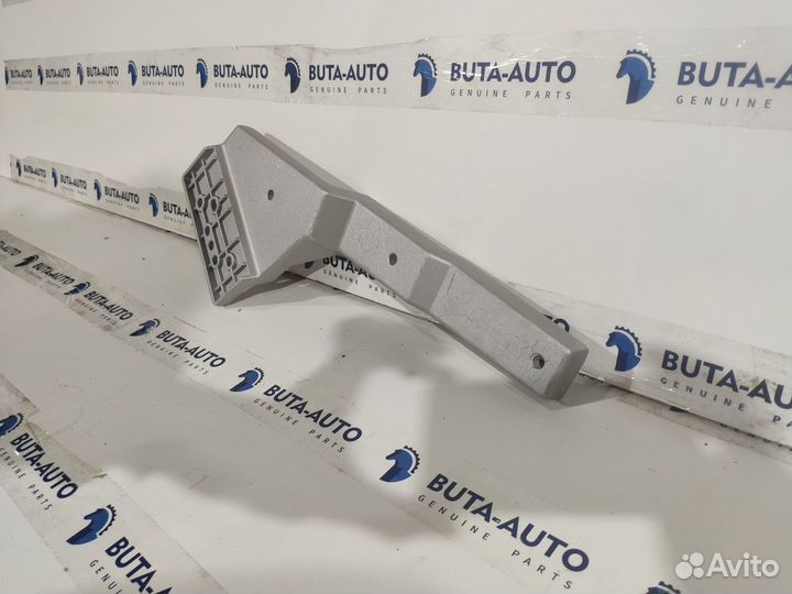 Кронштейн бампера правый верхний Foton Auman